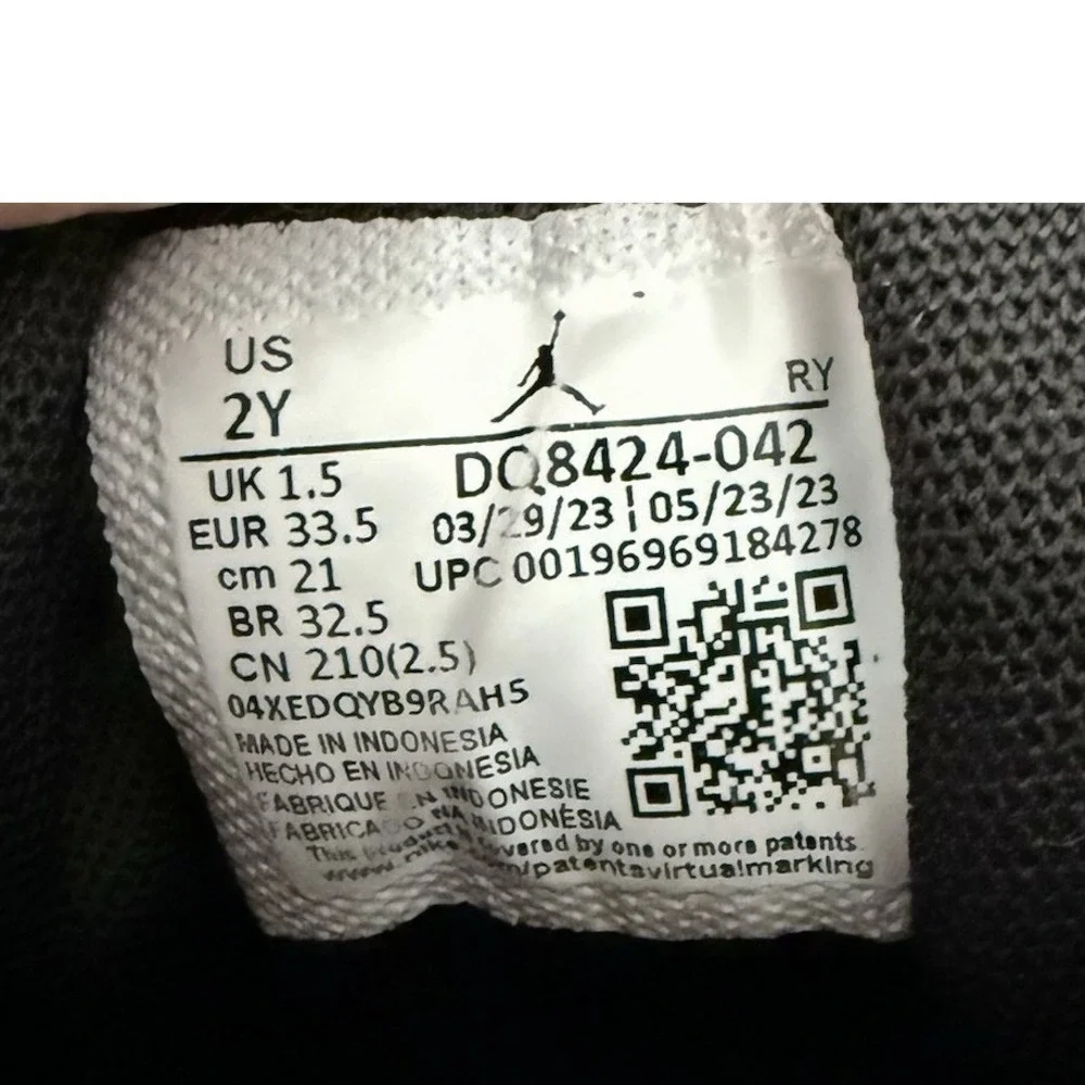 Nike Air Jordan 1 Mid Blue Black Kids High Top Sneakers DC8424 042 sz 2
